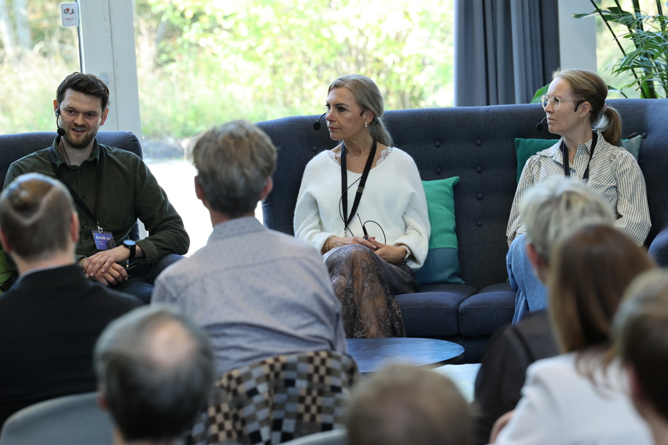Sofainterview med 3 Klinikere om deres oplevelser