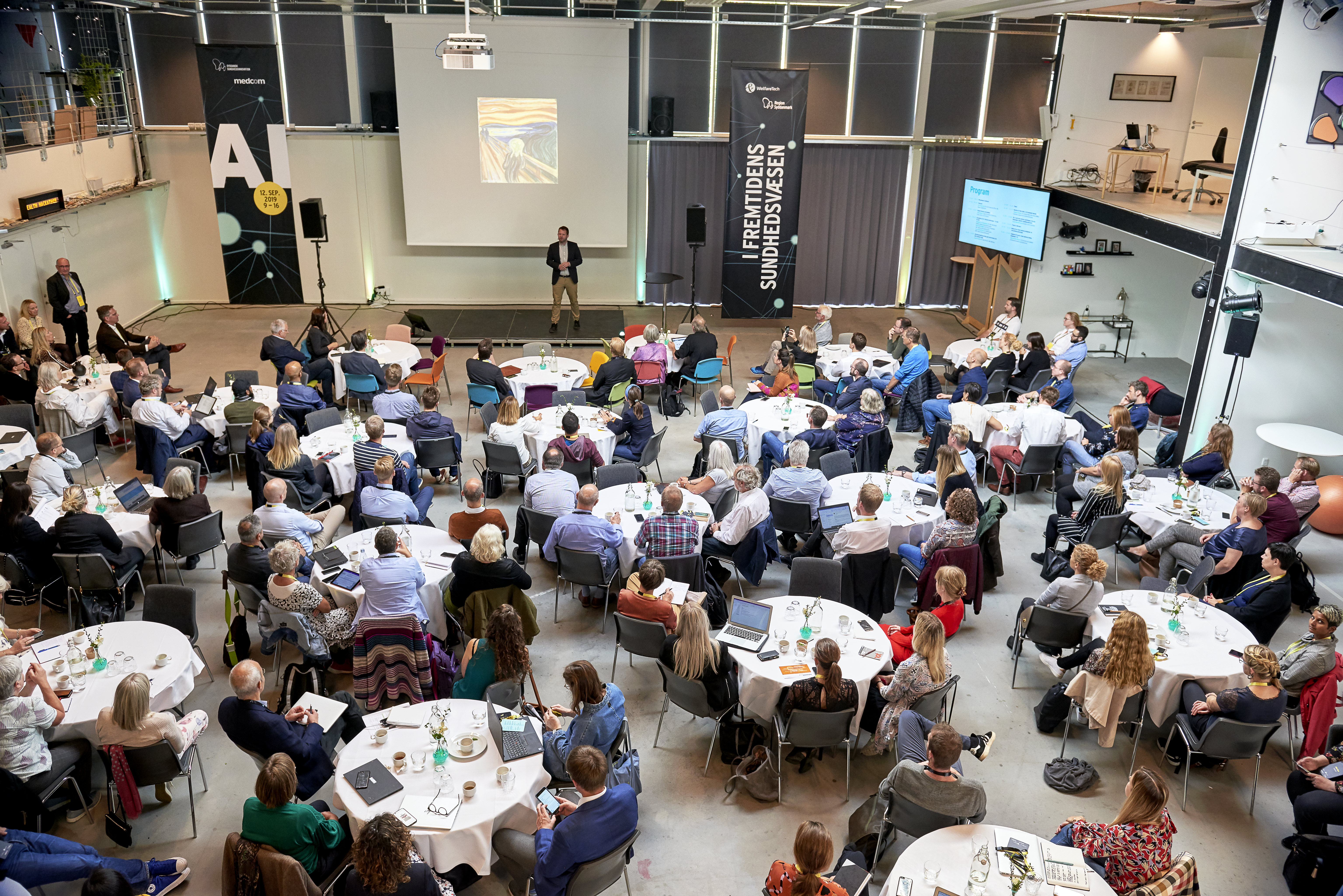 Store tanker og AI diskussion