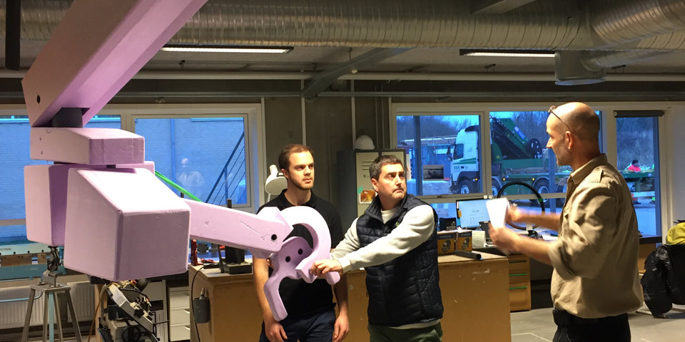 Prototype af lofthængt mikroskop